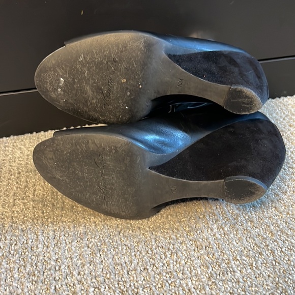 LOVIN’ KENNETH COLE SILVER ANKLE STRAP - Picture 4 of 4